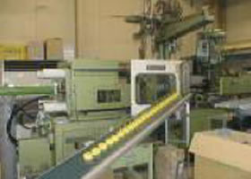 Thermoplastic injection molding equipment